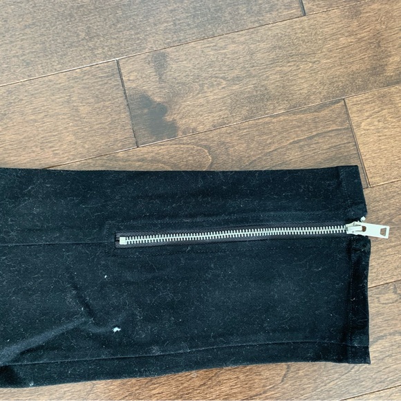 Black cotton zipper detail jeans and shorter length - Picture 5 of 8